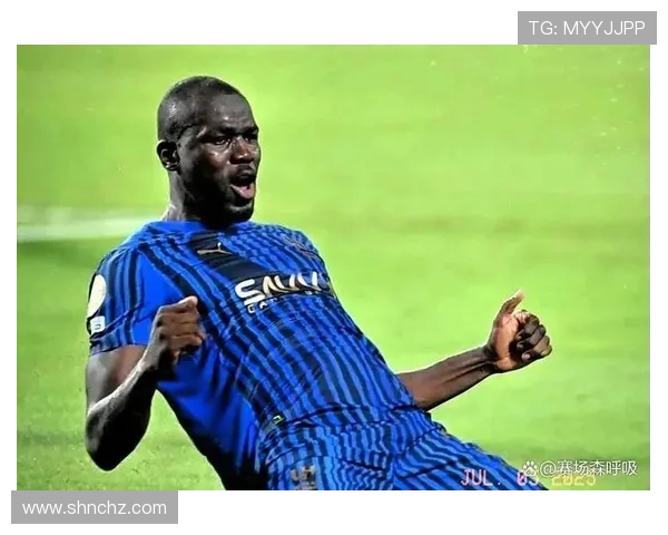 足球明星因场内外争议被罚款的精彩瞬间合集视频