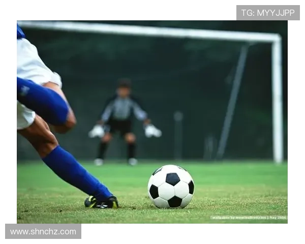 猜足球明星的经典动作挑战让你成为球场小专家